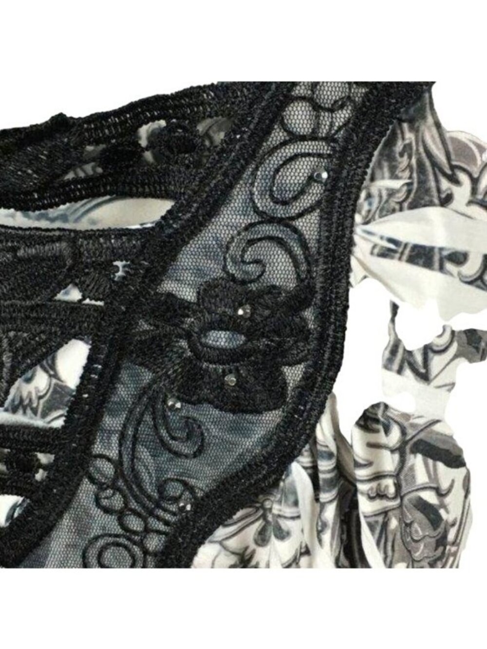 One World Black & White Paisley Lace V-Neck Top S - Picture 3 of 7